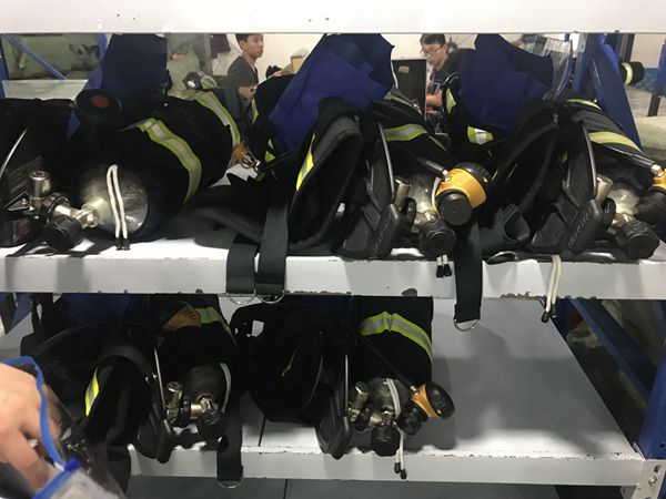 CR522 4 - SCBA Air Breathing Apparatus CR522