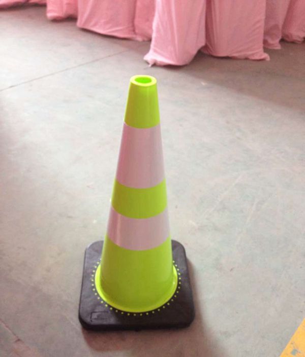 TC334 2 - 70cm Road Warning Green PVC Traffic Cone TC336