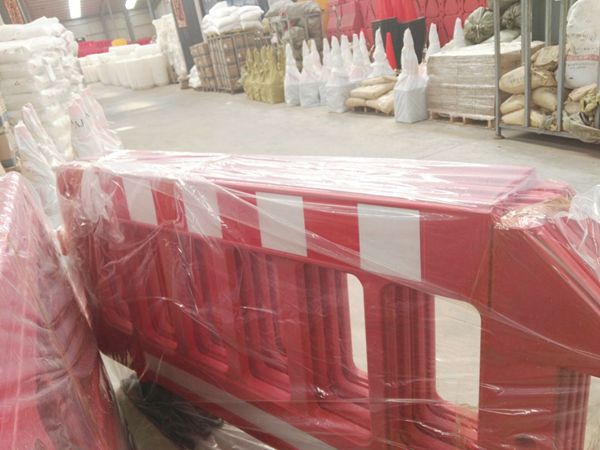 TB223 4 - Plastic Road Fence Barrier Traffic Barricade TB223